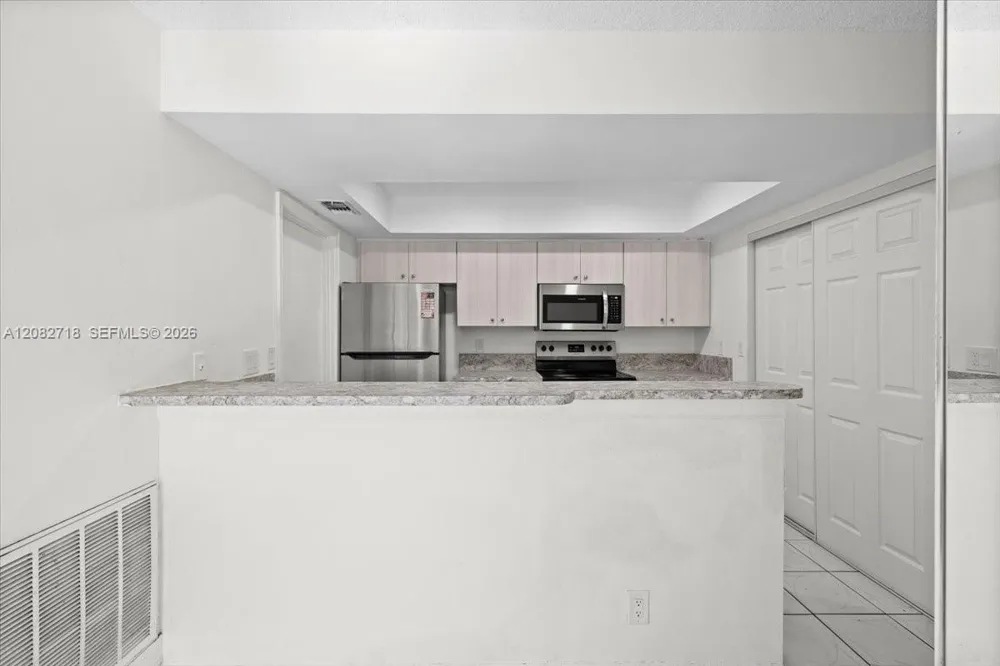 7425 SW 13th St North Lauderdale, FL 33068