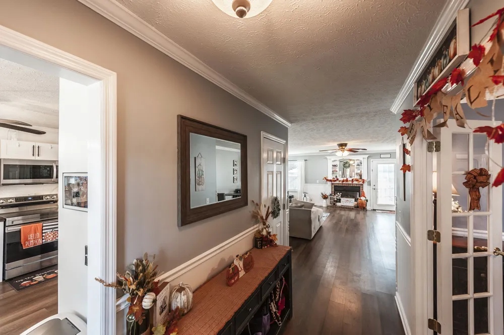 1026 Waters Edge Cir Mount Juliet, TN 37122