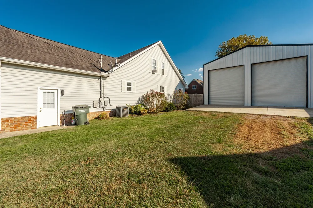 1026 Waters Edge Cir Mount Juliet, TN 37122