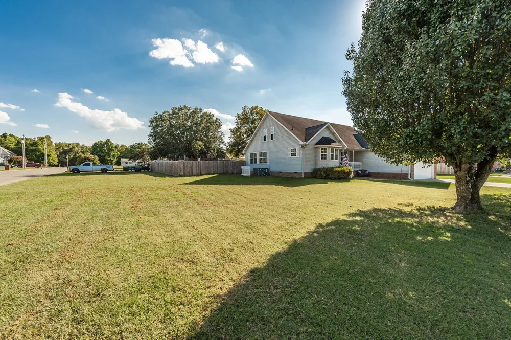 1026 Waters Edge Cir Mount Juliet, TN 37122