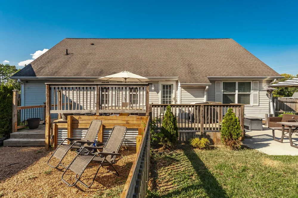 1026 Waters Edge Cir Mount Juliet, TN 37122