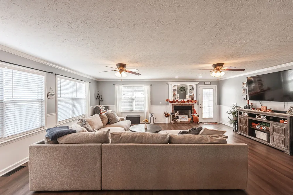 1026 Waters Edge Cir Mount Juliet, TN 37122