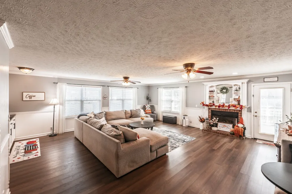 1026 Waters Edge Cir Mount Juliet, TN 37122