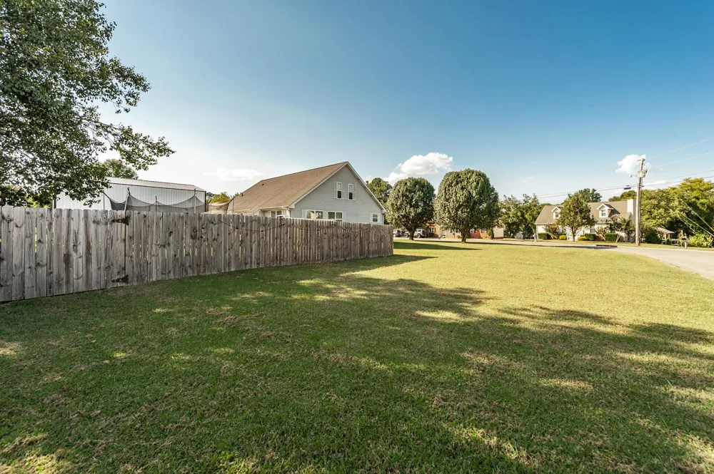 1026 Waters Edge Cir Mount Juliet, TN 37122
