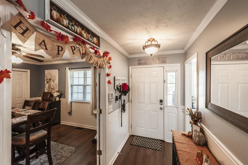 1026 Waters Edge Cir Mount Juliet, TN 37122