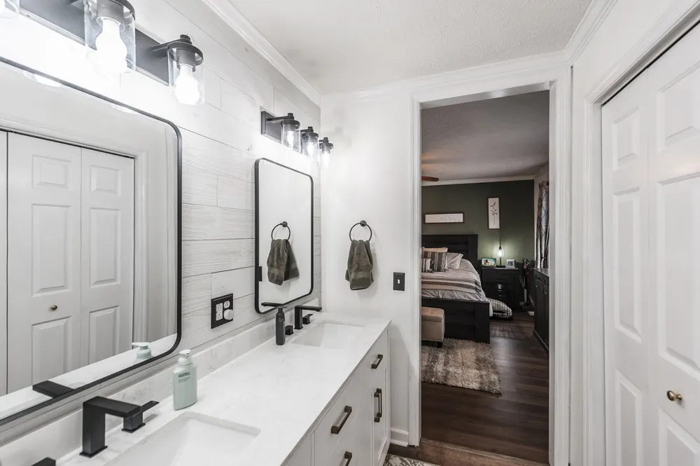 1026 Waters Edge Cir Mount Juliet, TN 37122