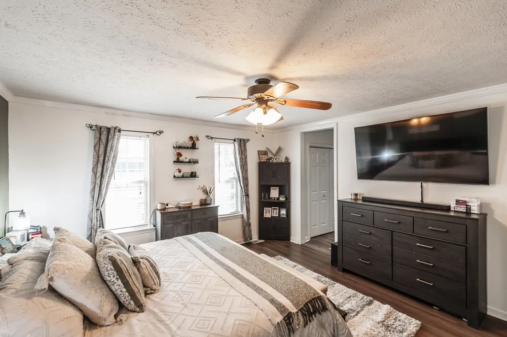 1026 Waters Edge Cir Mount Juliet, TN 37122