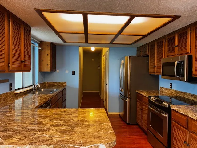 8630 E 78th Street Tulsa, OK 74133