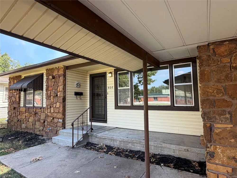 608 SE 6th Street Wagoner, OK 74467