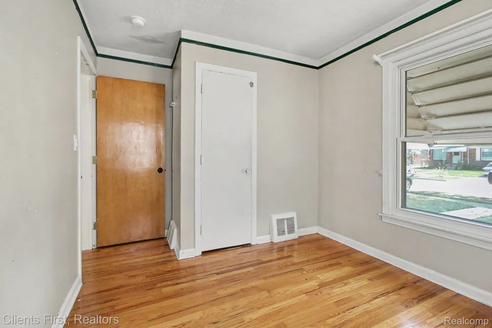 3306 Raymond Avenue Dearborn City, MI 48124