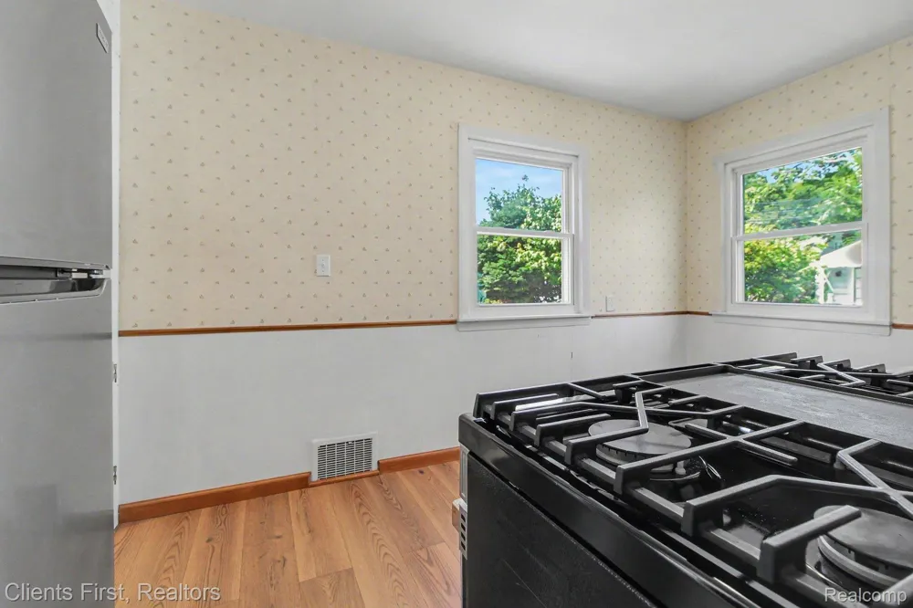 3306 Raymond Avenue Dearborn City, MI 48124