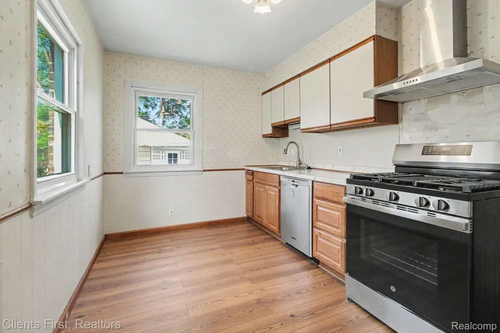 3306 Raymond Avenue Dearborn City, MI 48124