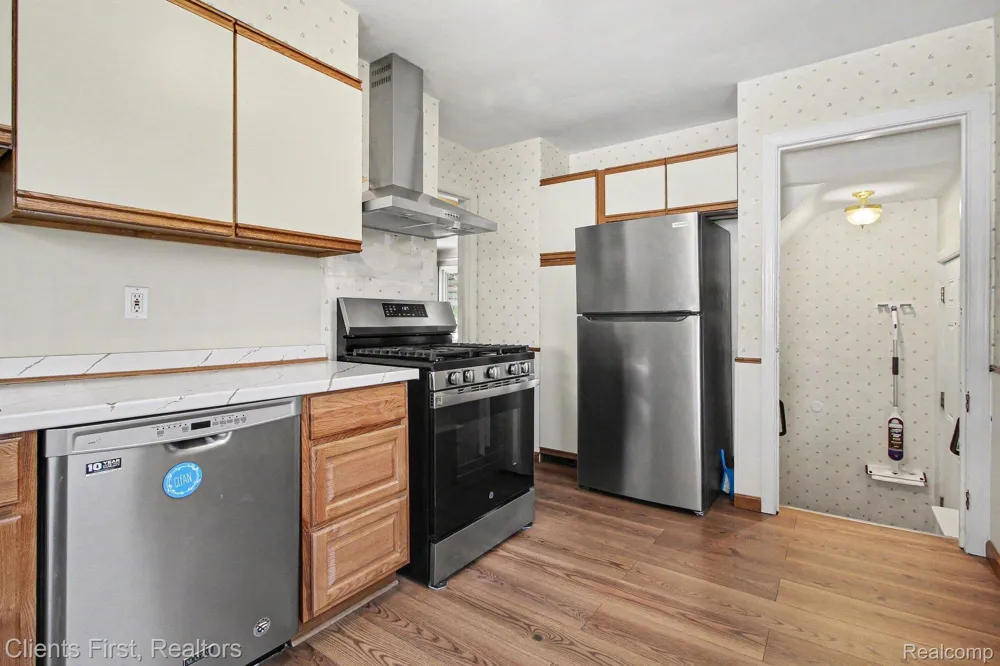 3306 Raymond Avenue Dearborn City, MI 48124