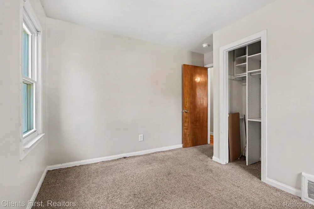 3306 Raymond Avenue Dearborn City, MI 48124