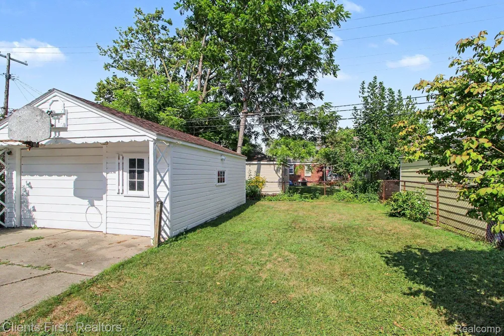 3306 Raymond Avenue Dearborn City, MI 48124