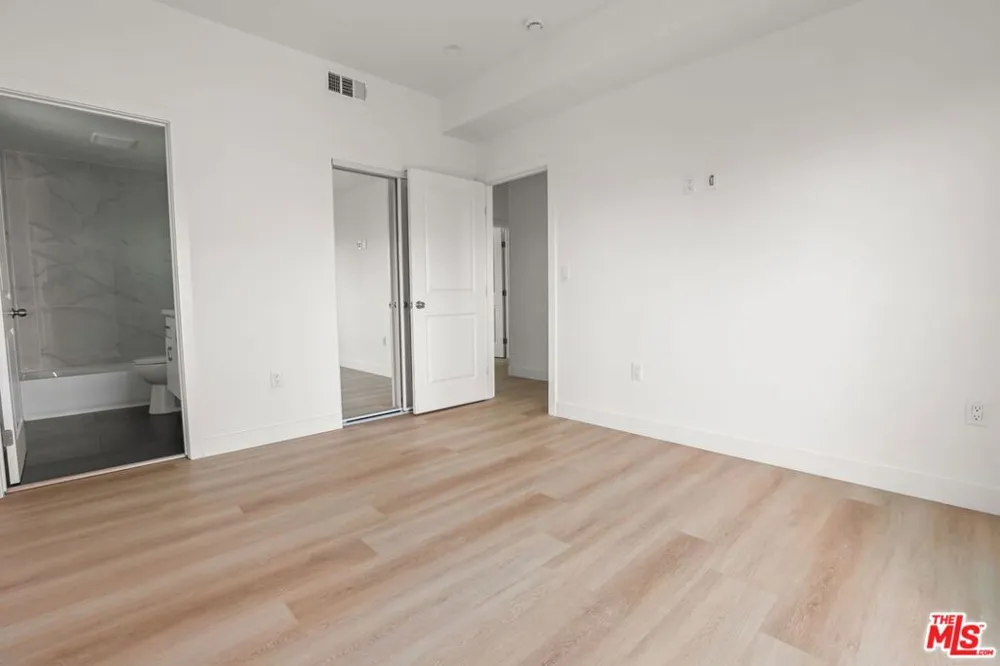 1265 Browning Boulevard #C Los Angeles, CA 90037