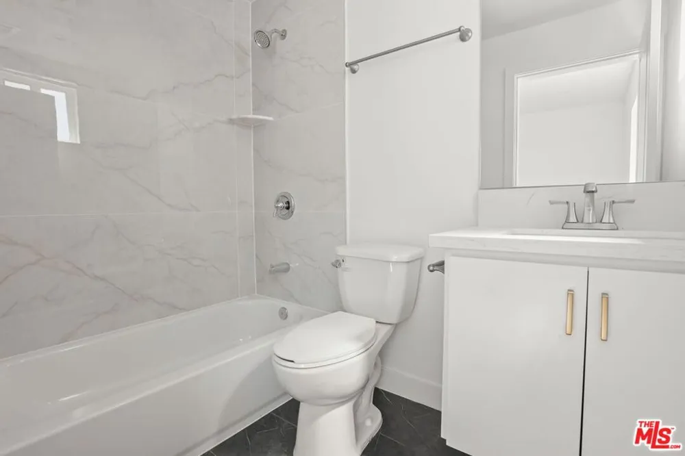 1265 Browning Boulevard #C Los Angeles, CA 90037