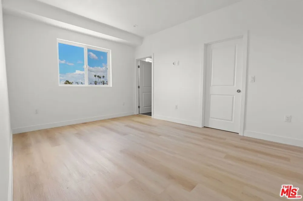 1265 Browning Boulevard #C Los Angeles, CA 90037