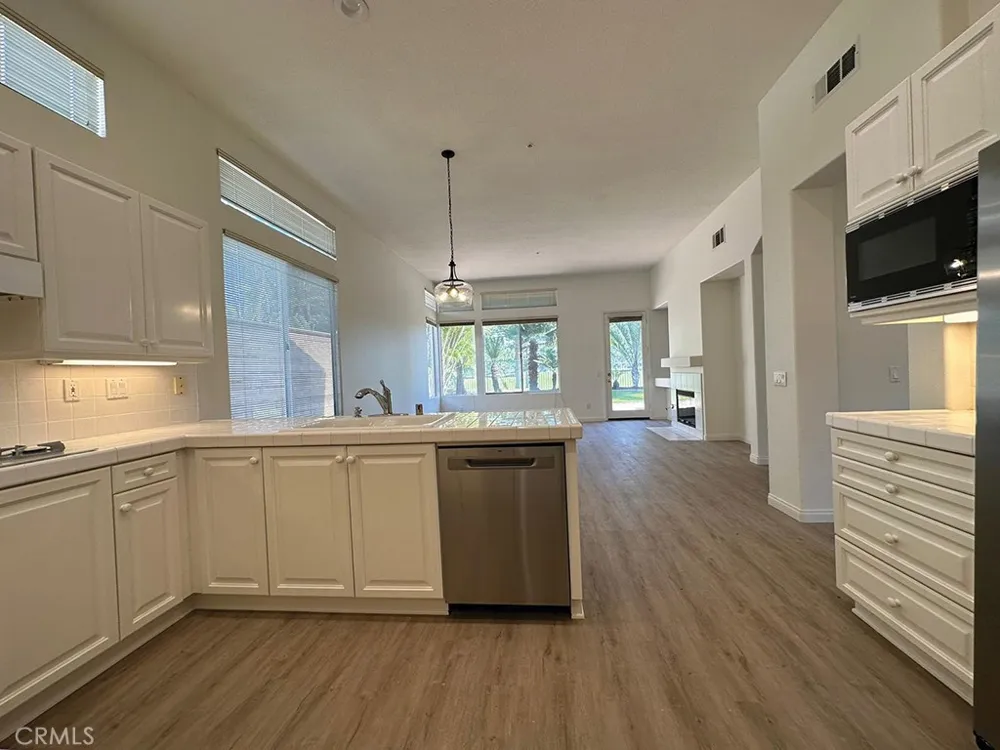 236 Downey Lane Placentia, CA 92870