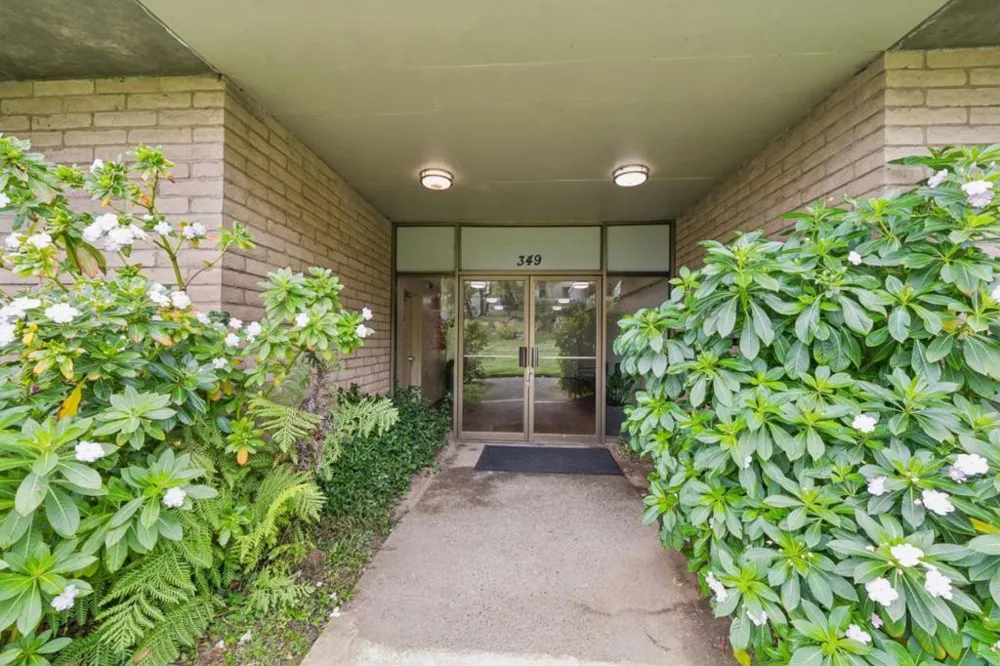 349 Philip Drive #106 Daly City, CA 94015