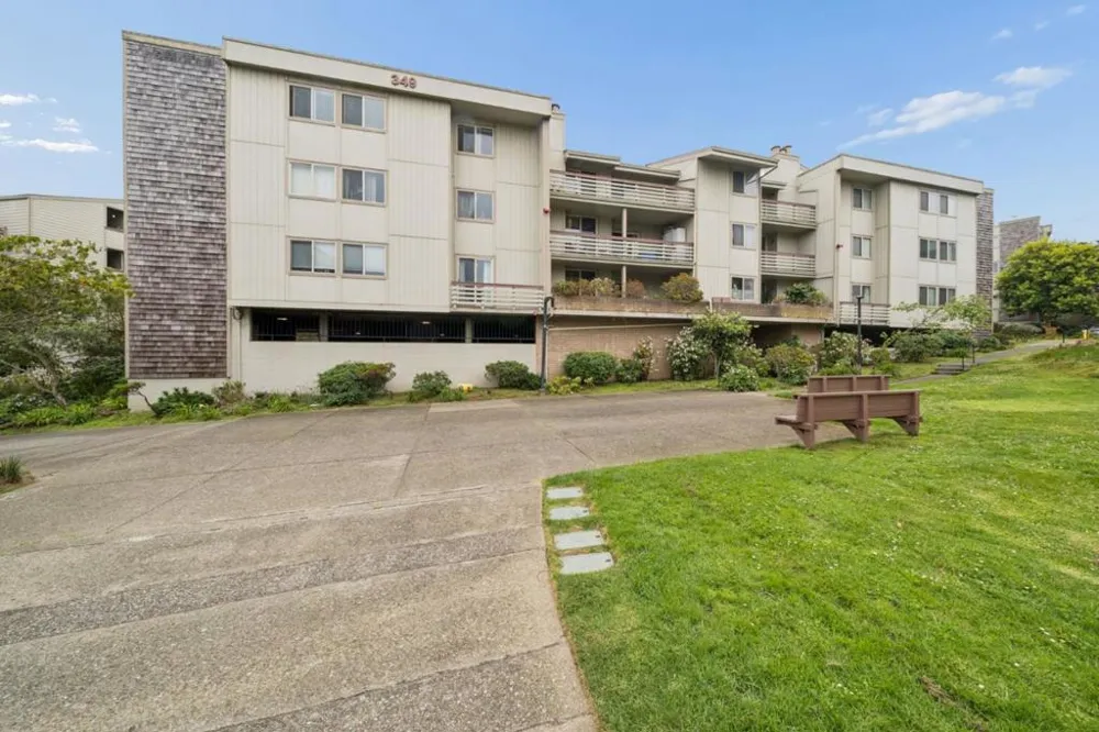 349 Philip Drive #106 Daly City, CA 94015