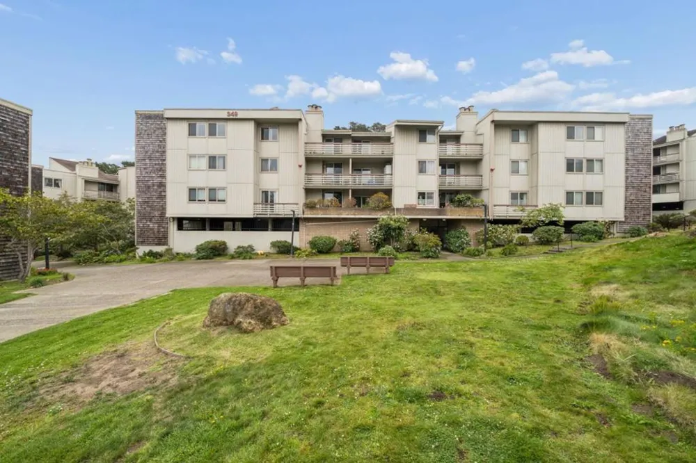 349 Philip Drive #106 Daly City, CA 94015