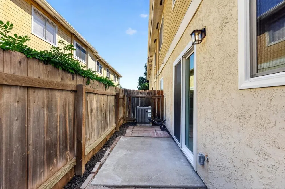 9210 Kenwood Dr #D Spring Valley, CA 91977