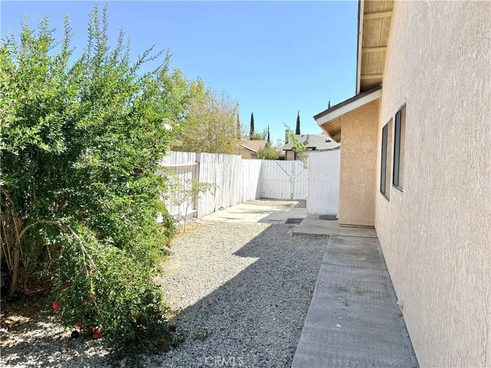 37913 Janus Palmdale, CA 93550