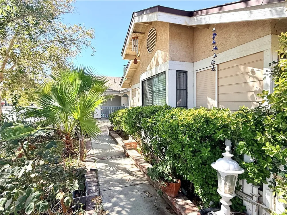 37913 Janus Palmdale, CA 93550