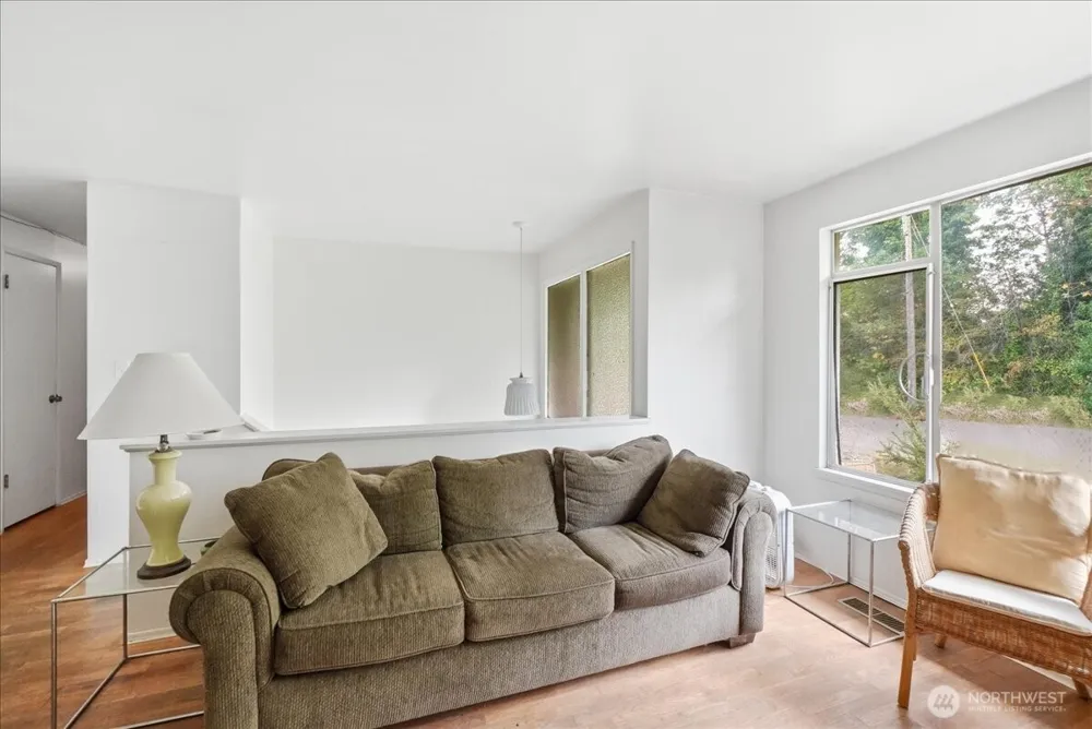10247 10th Avenue S Seattle, WA 98168