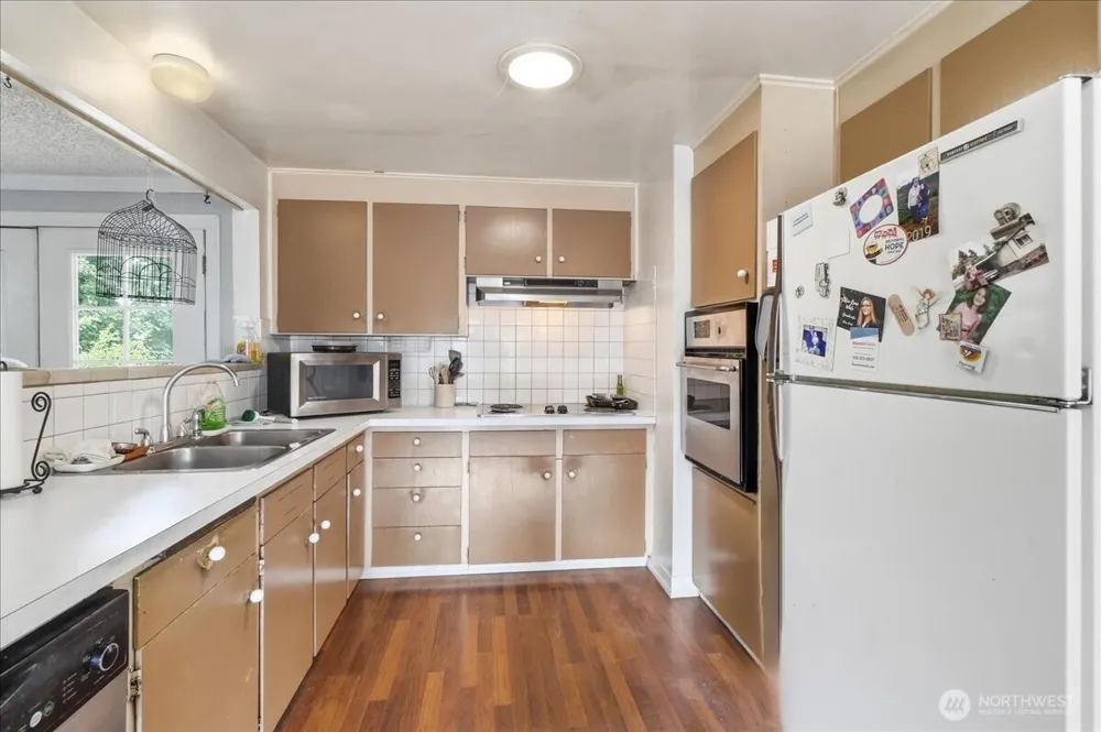 10247 10th Avenue S Seattle, WA 98168