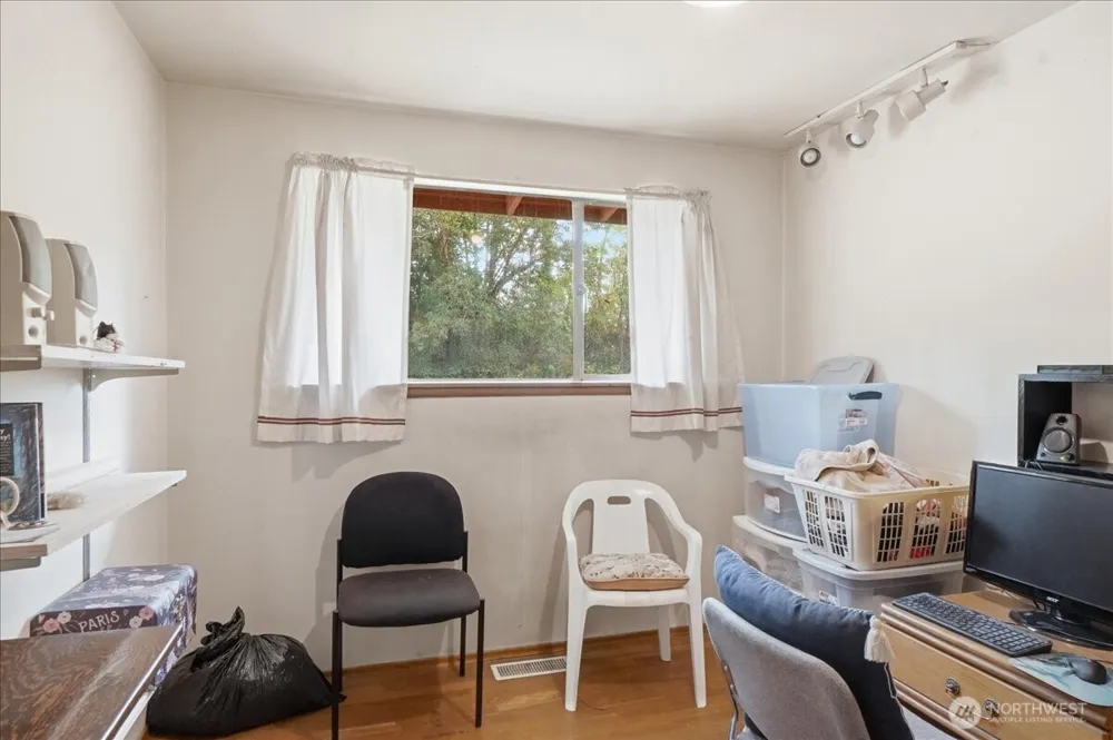 10247 10th Avenue S Seattle, WA 98168