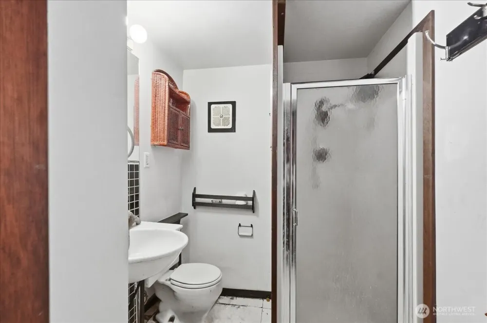 10247 10th Avenue S Seattle, WA 98168