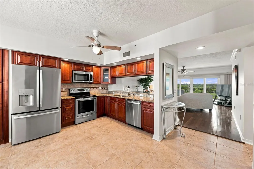 1200 COUNTRY CLUB DRIVE #5505 Largo, FL 33771
