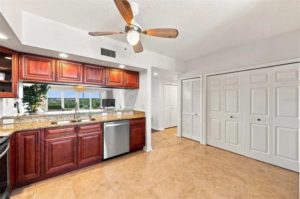 1200 COUNTRY CLUB DRIVE #5505 Largo, FL 33771