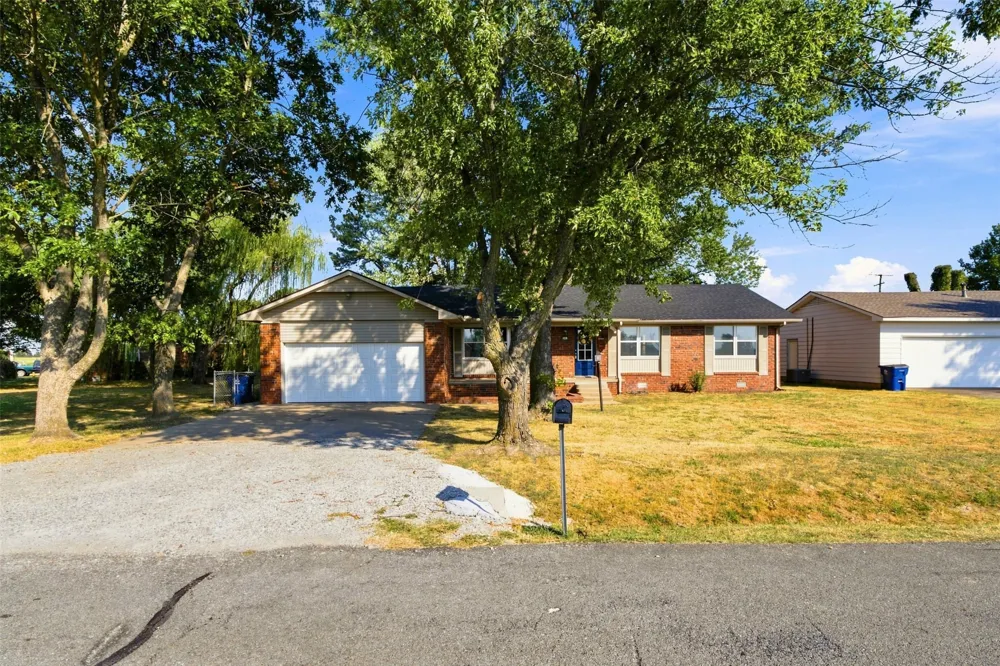 808 Brown Vinita, OK 74301
