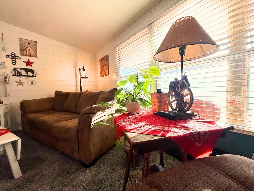 5819 Matilda Drive Glencoe, OK 74032