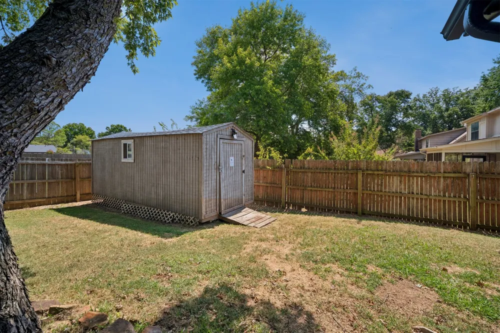 8027 S Irvington Avenue Tulsa, OK 74136