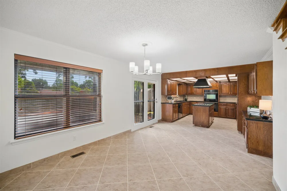 8027 S Irvington Avenue Tulsa, OK 74136