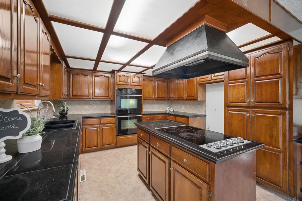 8027 S Irvington Avenue Tulsa, OK 74136