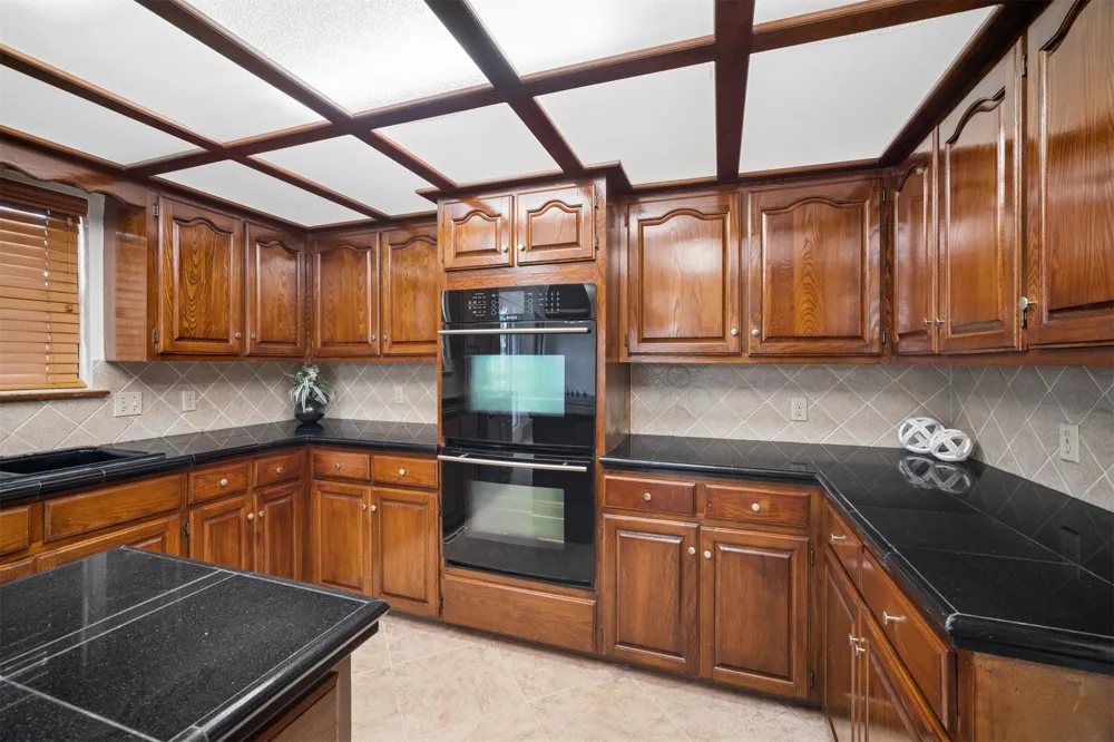 8027 S Irvington Avenue Tulsa, OK 74136