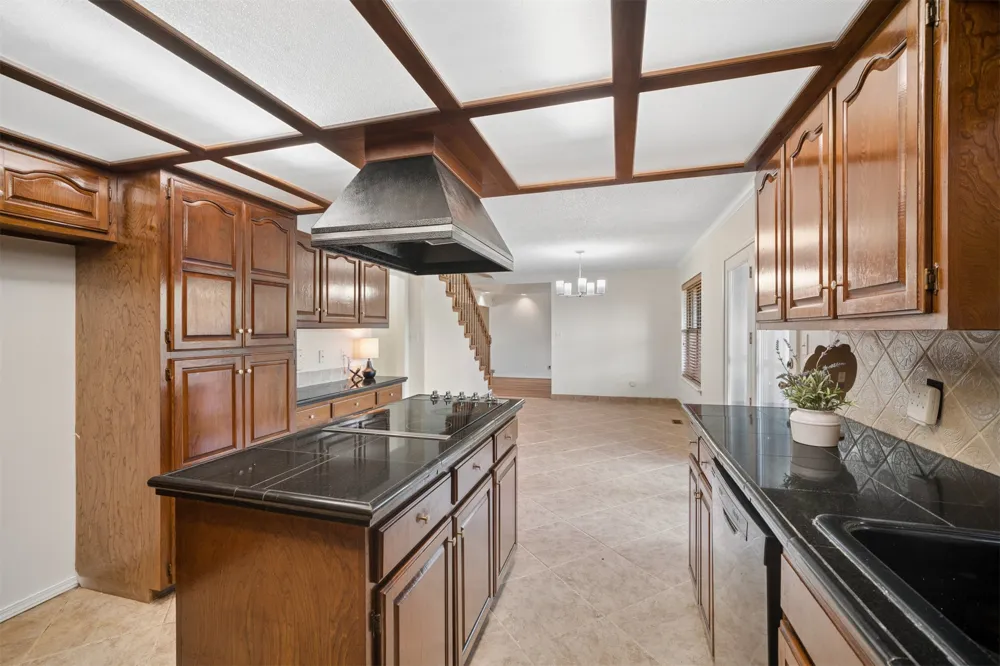 8027 S Irvington Avenue Tulsa, OK 74136