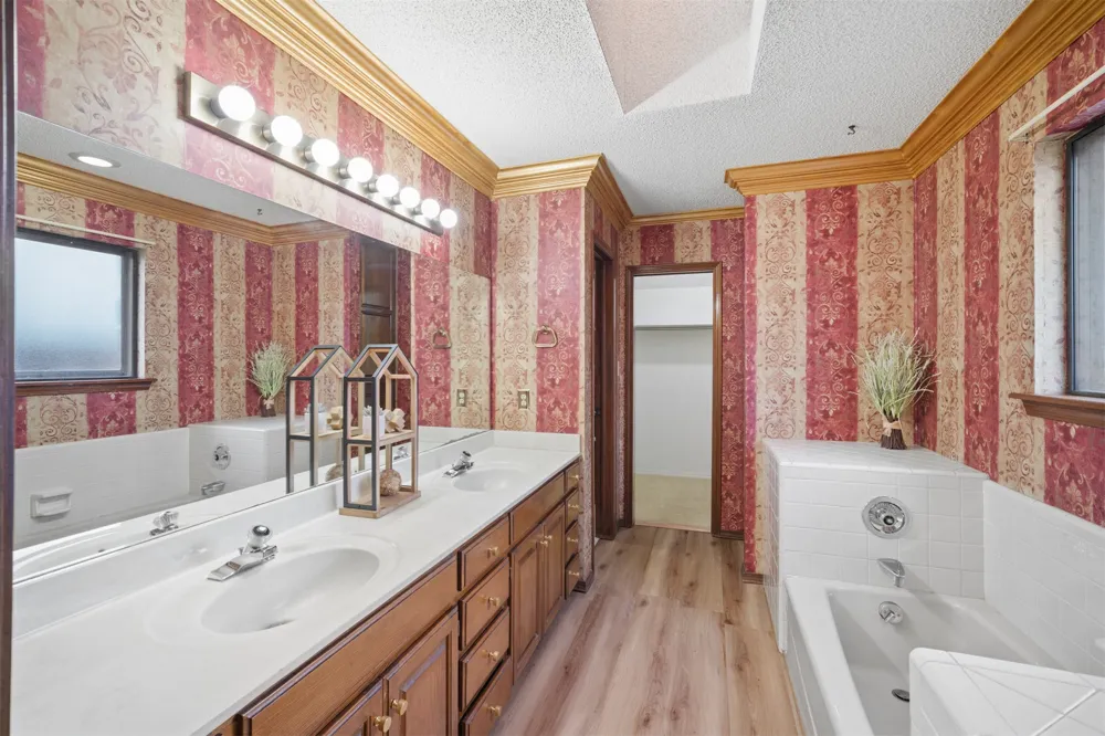 8027 S Irvington Avenue Tulsa, OK 74136