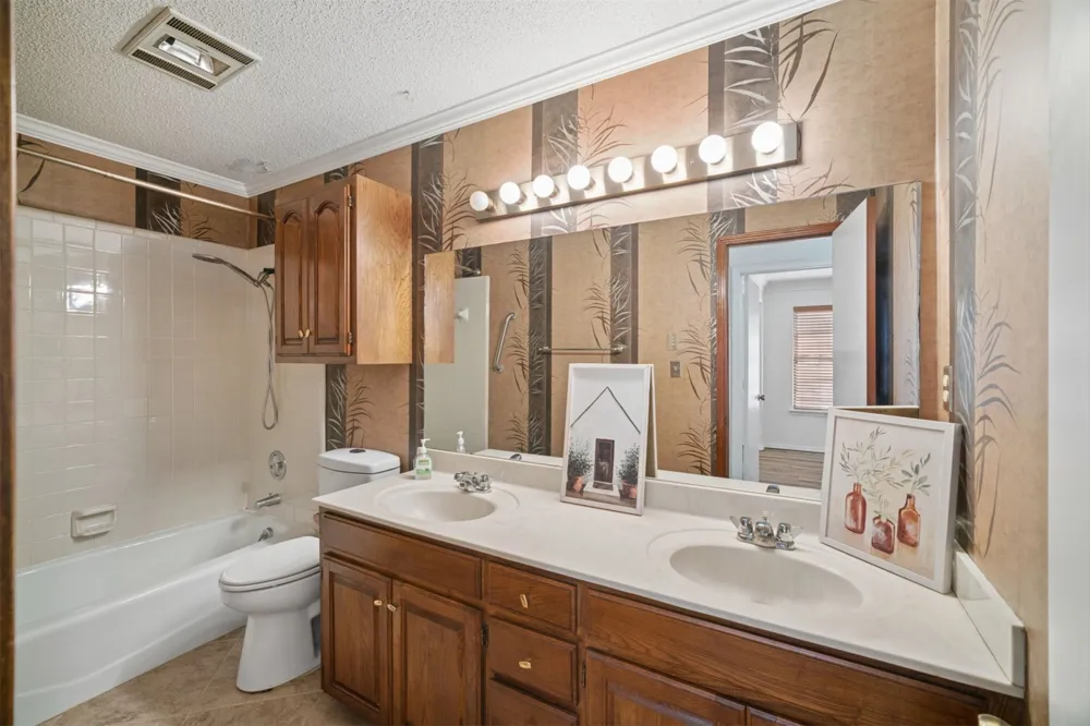 8027 S Irvington Avenue Tulsa, OK 74136