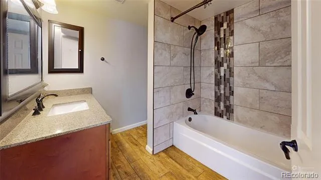 5250 S Huron Way #10-208 Littleton, CO 80120