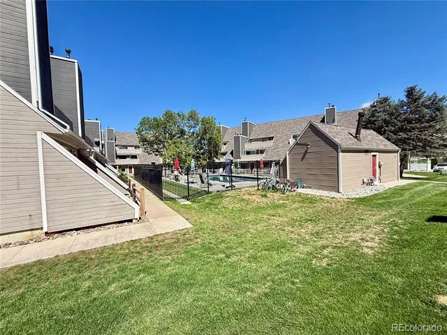 5250 S Huron Way #10-208 Littleton, CO 80120