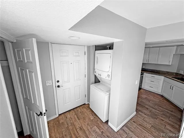 5250 S Huron Way #10-208 Littleton, CO 80120
