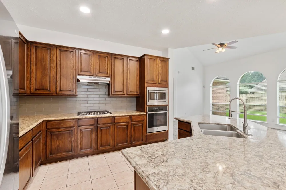 11711 Spring Path Court Tomball, TX 77377
