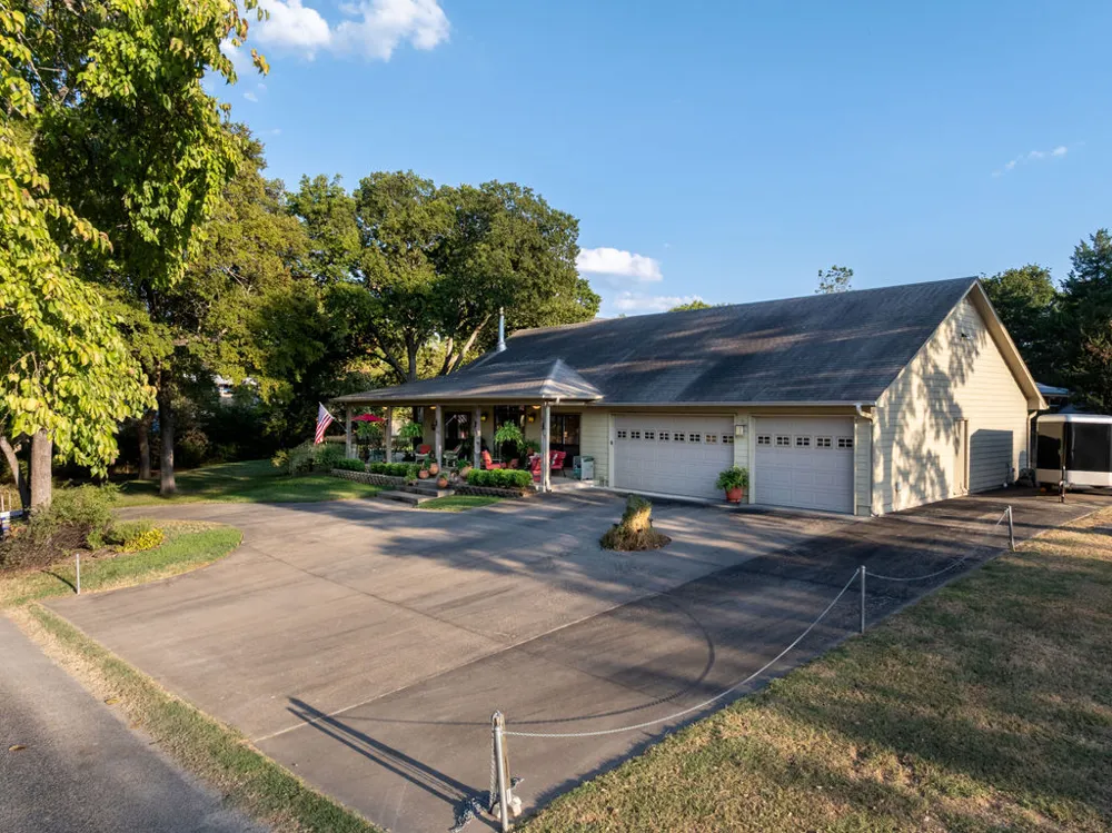 9045 Date Street Kingston, OK 73439