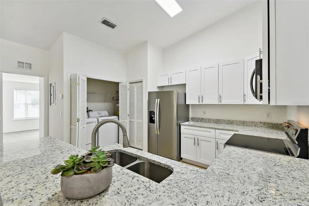 8827 GRAND PALMS CIRCLE #B Kissimmee, FL 34747